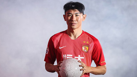 Guangzhou Evergrande đuổi việc tuyển thủ Trung Quốc vì dùng biển xe giả