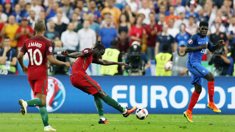 Eder tung cú sút ghi bàn thắng “vàng” đem chức vô địch EURO 2016 về cho Bồ Đào Nha