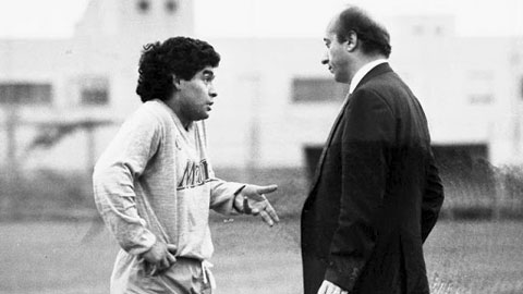Luciano Moggi từng đưa ra những quyết định cứng rắn với Maradona hồi cả hai ở Napoli