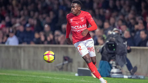 M.U quan tâm 'máy chạy' cánh trái của Ligue 1