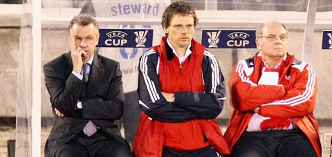 Michael Henke (giữa) đã có rất nhiều năm làm trợ lý cho HLV Ottmar Hitzfeld tại Dortmund và Bayern