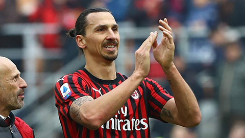 Ibrahimovic lập lờ với tương lai tại Milan