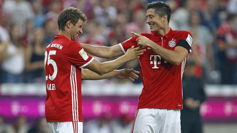 Lewandowski (phải) và Mueller đang là hai cây săn bàn hàng đầu của Bayern ở mùa giải này