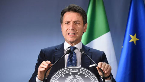 Thủ tướng Italia ấn định lịch trở lại tập luyện cho Serie A