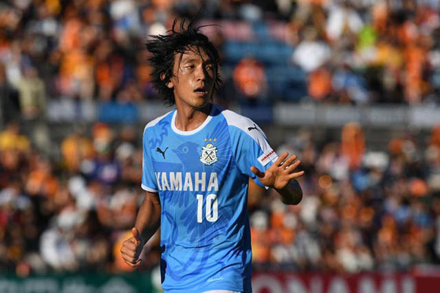 Nakamura vẫn đang thi đấu cho Yokohama FC