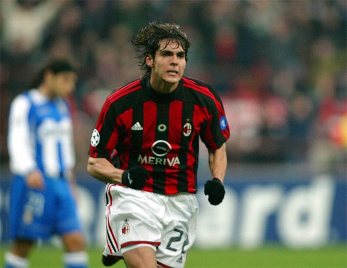 Kaka từ Sao Paulo tới AC Milan năm 2003 với giá 8 triệu euro