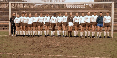 Guy Acolatse trong đội hình St. Pauli năm 1964