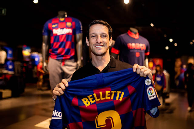 Juliano Belletti vẫn gắn bó với Barca khi giải nghệ