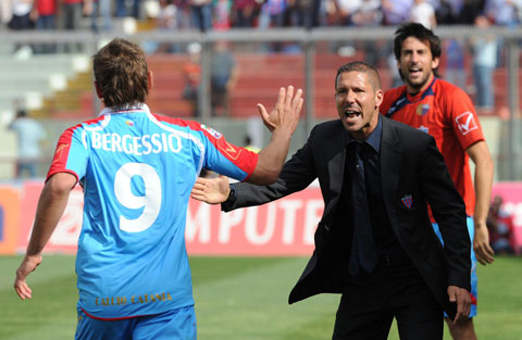 Ban đầu, người ta mời Diego Simeone dẫn dắt Catania chỉ vì đội này... có nhiều cầu thủ Argentina
