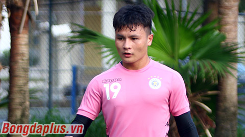 Hà Nội FC khủng hoảng nghiêm trọng trung vệ 