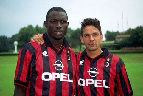 George Weah và Roberto Baggio (phải) từng được kỳ vọng có thể nâng tầm Milan