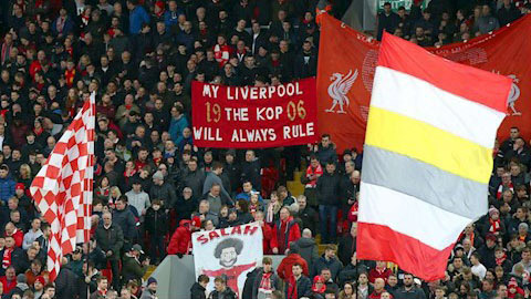 Cựu cầu thủ Liverpool sợ 30.000 CĐV nhà sẽ làm loạn ở sân Anfield