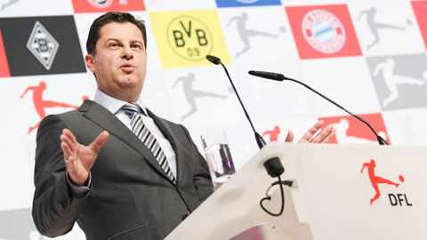 Bóng vẫn lăn dù cầu thủ ở Bundesliga dương tính