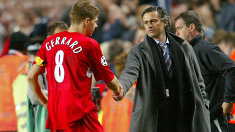 Không sang Chelsea theo lời mời gọi của Mourinho, Steven Gerrard  đã ở lại và trở thành huyền thoại bất tử của Liverpool