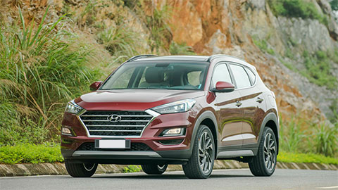 Hyundai Tucson giảm giá xuống ngang Mazda 3, đấu Honda CR-V, Mazda CX-5