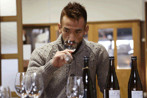 Hidetoshi Nakata muốn thế giới biết nhiều hơn tới sake và đón nhận sake nhiều hơn