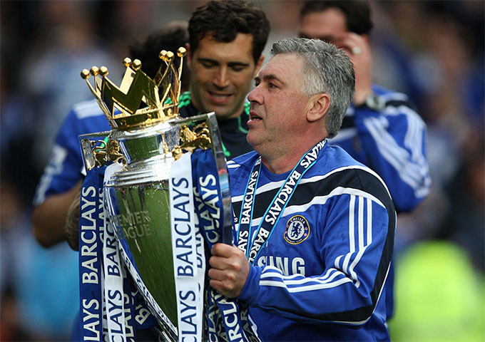 HLV Ancelotti giúp Chelsea đăng quang ở Premier League