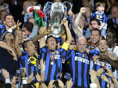 Inter ăn mừng chức vô địch