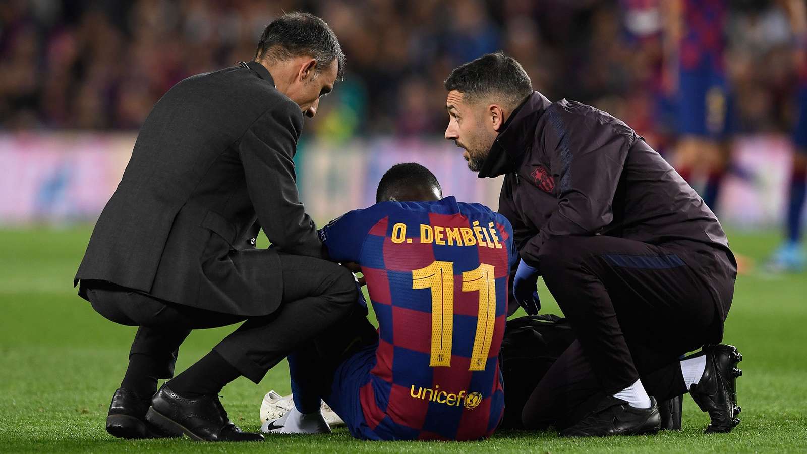 Chấn thương như Dembele, già yếu như Rakitic, vô dụng như Coutinho là những mục tiêu Barca cần thanh lý