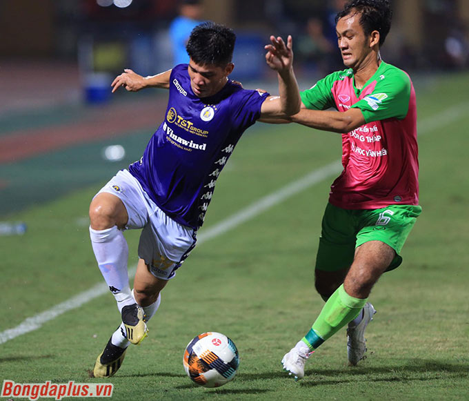 Ngân Văn Đại - trung phong của Hà Nội FC bỏ lỡ nhiều cơ hội 
