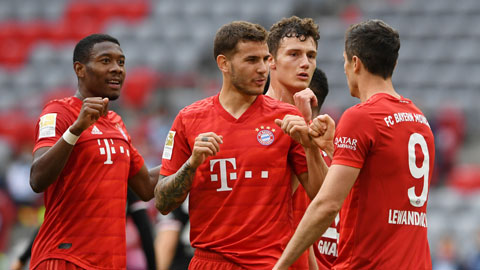Niềm vui của các cầu thủ Bayern sau khi có chiến thắng hủy diệt trước Duesseldorf