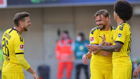 Dortmund bật dậy sau trận thua tại Der Klassiker bằng cơn “mưa gôn” dội vào lưới Paderborn