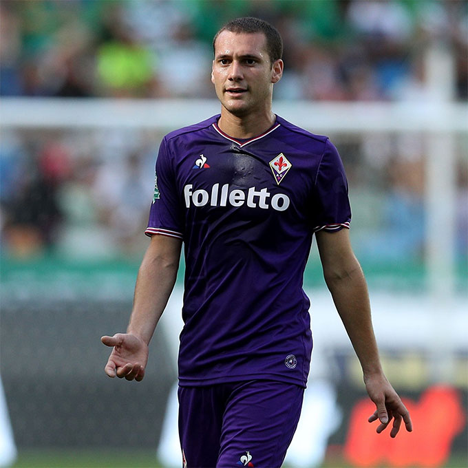  Cristoforo đang đá cho Fiorentina theo dạng cho mượn