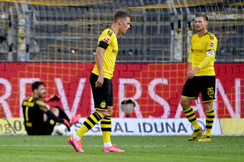 Khi không còn sự cổ vũ của CĐV nhà, Dortmund đã thua Bayern