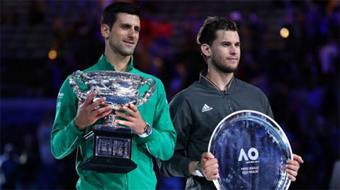 Djokovic đánh bại Dominic Thiem để lần thứ 8 vô địch Australian Open - danh hiệu Grand Slam thứ 17 trong sự nghiệp của anh