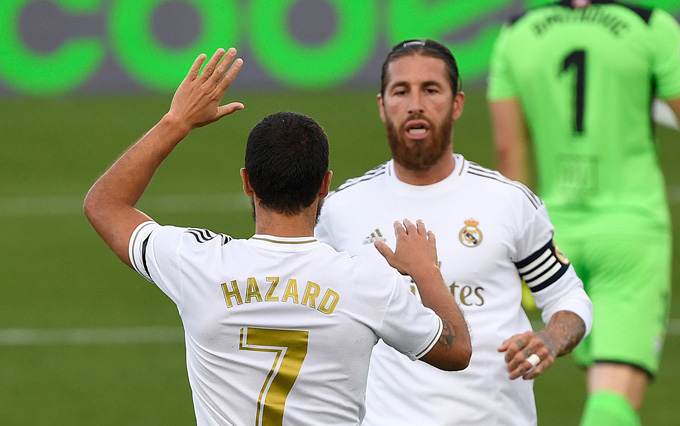 Ramos nhân đôi cách biệt nhờ một Hazard chơi rất đồng đội