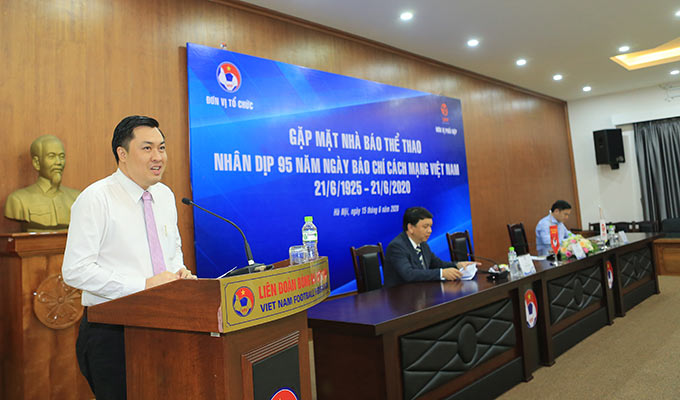 Phó chủ tịch VFF Cao Văn Chóng phát biểu tại buổi gặp mặt báo chí nhân kỷ niệm 95 năm ngày Báo chí cách mạng Việt Nam 21/6 - Ảnh: Đức Cường 