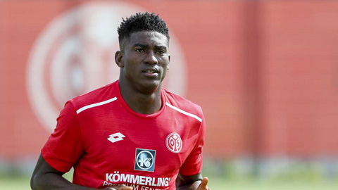 Tài năng trẻ của Mainz mượn từ Liverpool dính chấn thương nặng