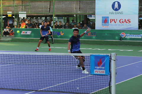 Cặp đôi Lý Hoàng Nam - Nguyễn Văn Phương (CLB quần vợt Hải Đăng)