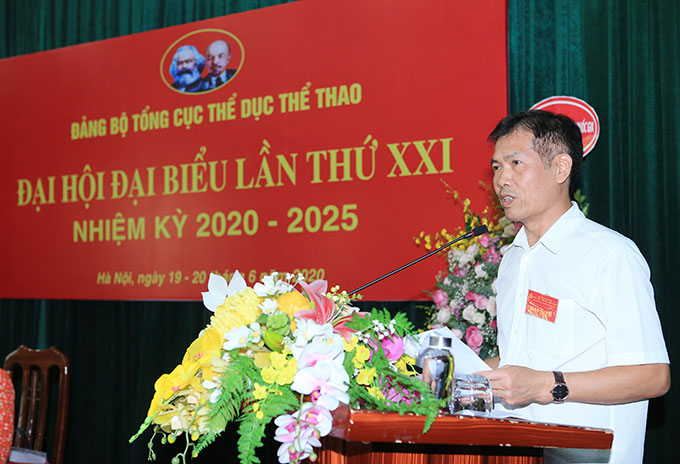 Đồng chí Trần Đức Phấn - Phó Tổng cục trưởng Tổng cục TDTT hứa trước toàn thể Đại hội sẽ cố gắng phấn đấu, đoàn kết để đưa sự nghiệp thể thao nước nhà tiến lên một tầm cao mới. 