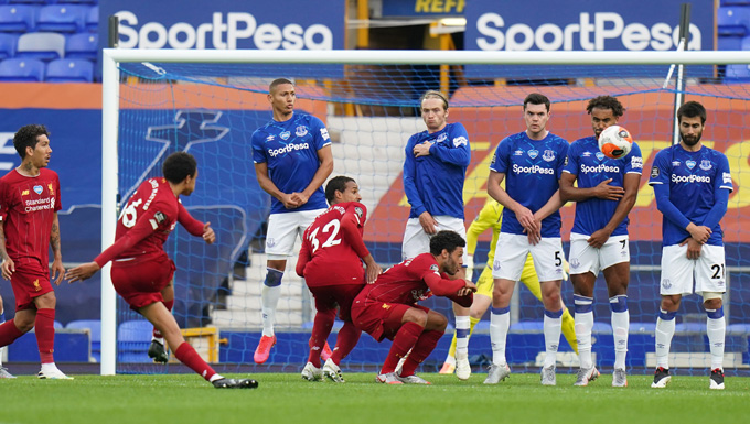 Liverpool tạo ra khá nhiều tình huống nguy hiểm nhưng không thể ghi bàn vào lưới của Everton