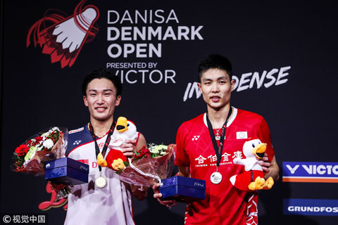 Chỉ có Anders Antonsen (ảnh trên) của Đan Mạch chen chân được vào Top 3 thế giới cùng Kento Momota (Nhật Bản, trái) và Chou Tien-chen (Đài Loan)