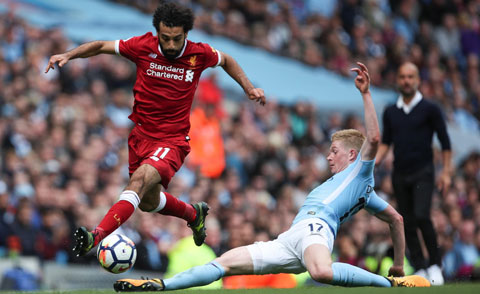 Mùa tới, Salah (trái) và đồng đội sẽ phải đối diện sự cạnh tranh dữ dội hơn từ Man City