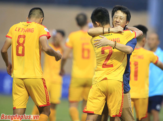 Đối với Thanh Hóa FC, họ đã có 10/12 điểm tuyệt đối sau 4 trận đấu được dẫn dắt bởi HLV Thành Công