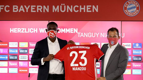 Nianzou trong ngày ra mắt Bayern với số áo 23