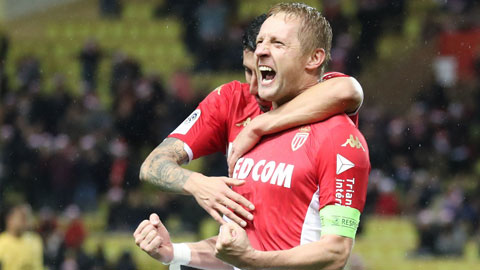 Cựu binh Glik trên đường rời Monaco