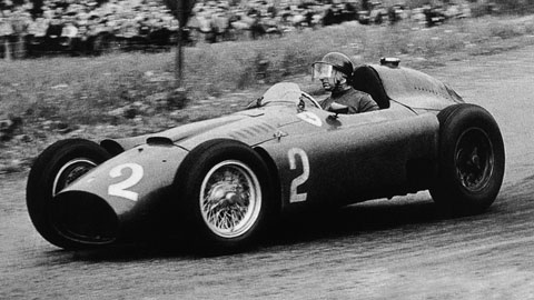  Juan Manuel Fangio, 'bậc thầy' trong làng đua công thức 1