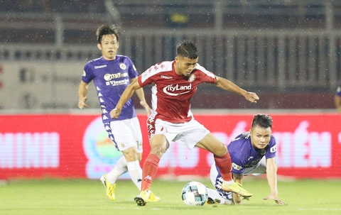 Thầy trò HLV Chung Hae Soung phải chịu nhiều sức ép sau khi để thua Hà Nội FC 0-3 - Ảnh: Quốc An