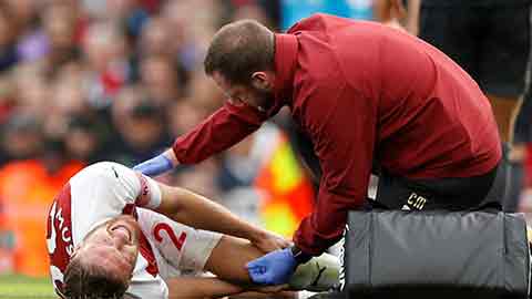 Arsenal chấn thương la liệt trước chung kết FA Cup