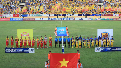 Bóng đá Việt Nam: Bỏ cuộc hay bước tiếp?