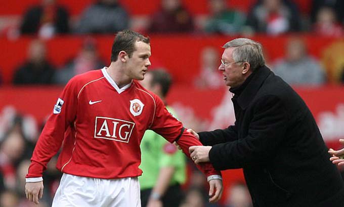 Rooney cãi tay đôi Sir Alex: Bố con cũng có lúc từ mặt nhau