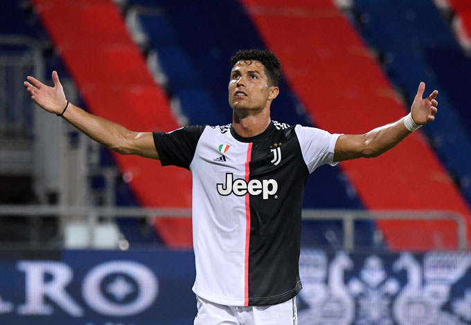 Ronaldo cũng thi đấu đầy nỗ lực nhưng mới chỉ có được chức vô địch Serie A đầy chật vật cùng Juventus