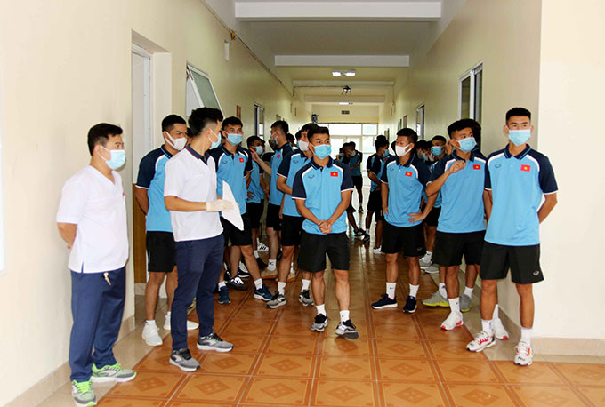 Với quân số đông kỷ lục lên tới 48 cầu thủ, HLV Park Hang-seo sẽ tiến hành chia đội thành 2 nhóm, đồng thời được LĐBĐVN tạo điều kiện thành lập 2 BHL với đầy đủ các thành phần để đảm bảo tốt nhất công tác chuyên môn và chăm sóc y tế