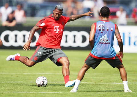 Jerome Boateng (trái) và các đồng đội ở Bayern tích cực tập luyện, tự tin cao độ hướng đến trận bán kết