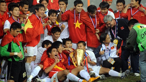 HCV AFF Cup 2008 của cựu tuyển thủ Việt Thắng bán đấu giá được 45 triệu đồng