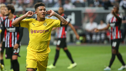 Sancho ăn mừng trong màu áo Dortmund